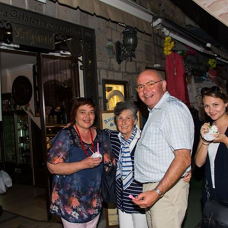 Old Taverna Sorrentina Εξωτερικό φωτογραφία